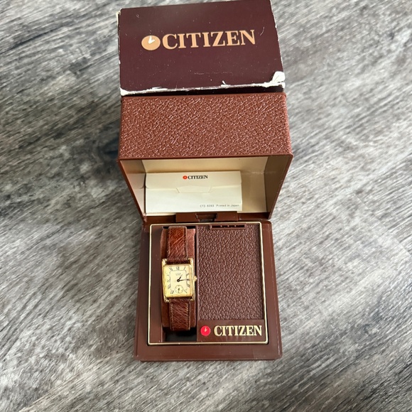 Vintage 1990's Rare Citizen Quartz Watch 2040-202457 Y / 2063443 Japan